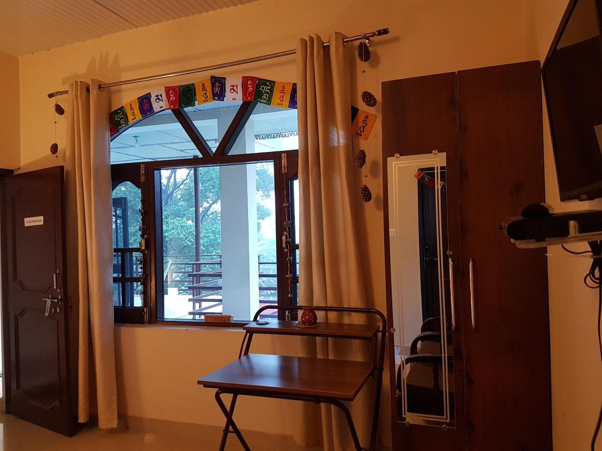 Aditya Homestay Bir-Billing Surrounded By Mountains Exteriör bild