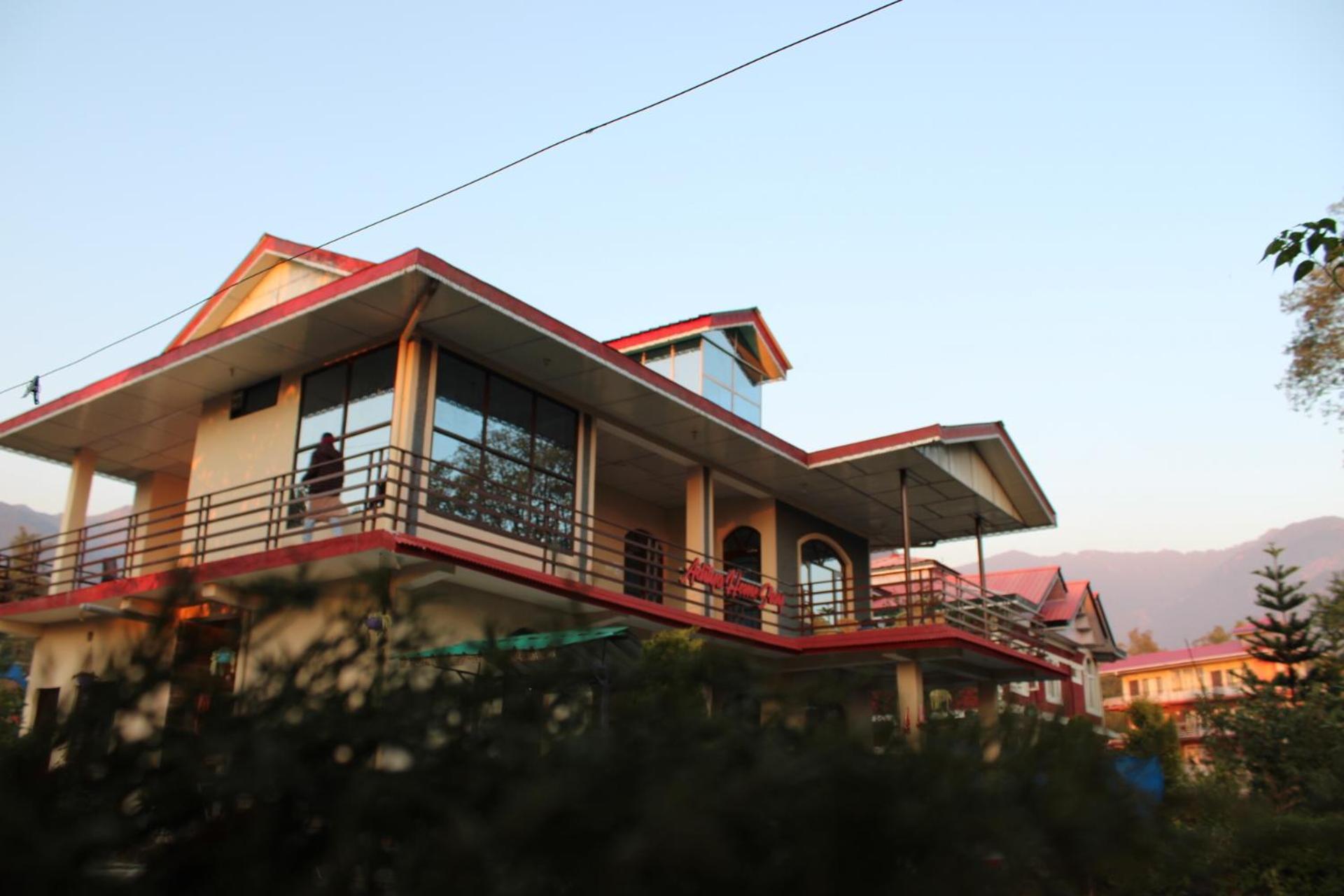 Aditya Homestay Bir-Billing Surrounded By Mountains Exteriör bild