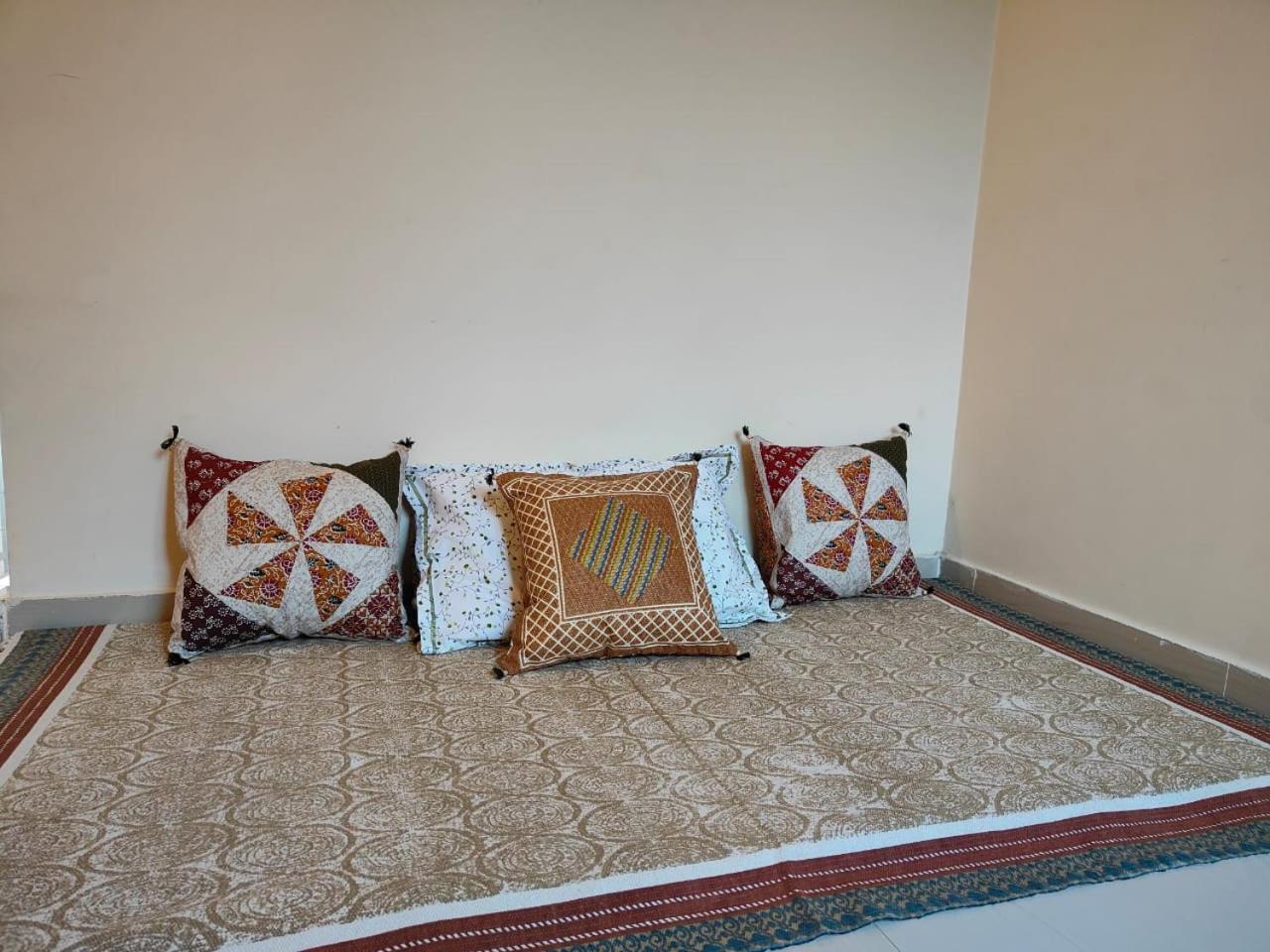 Aditya Homestay Bir-Billing Surrounded By Mountains Exteriör bild