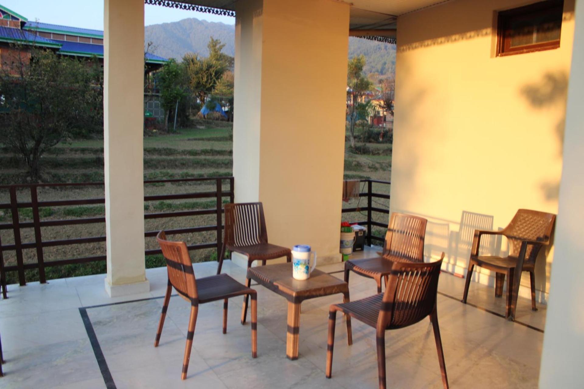 Aditya Homestay Bir-Billing Surrounded By Mountains Exteriör bild