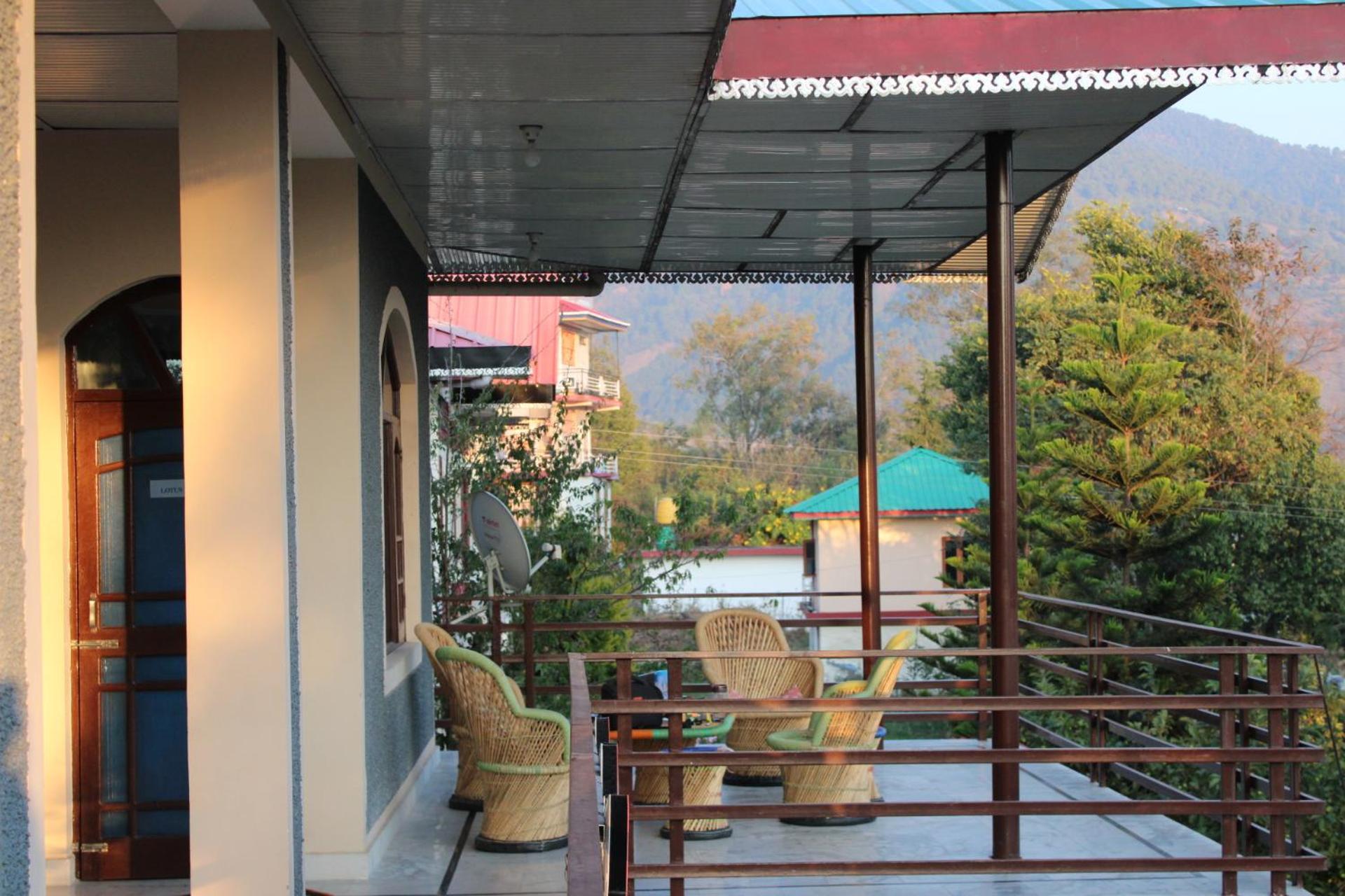Aditya Homestay Bir-Billing Surrounded By Mountains Exteriör bild