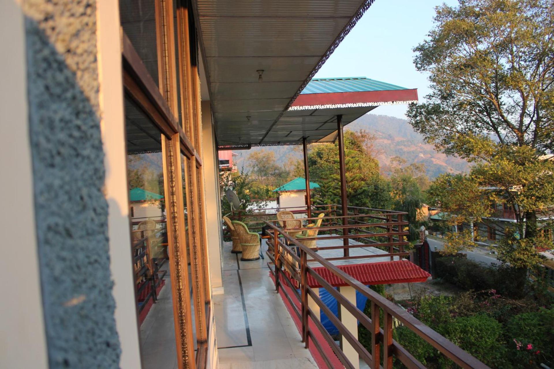 Aditya Homestay Bir-Billing Surrounded By Mountains Exteriör bild