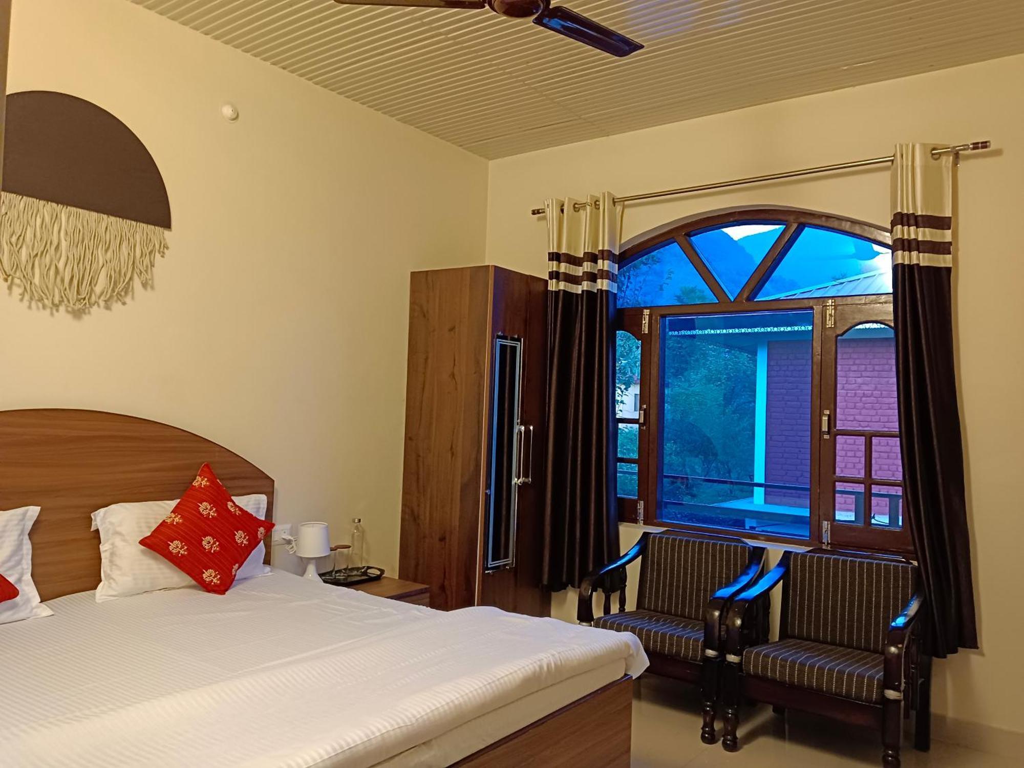 Aditya Homestay Bir-Billing Surrounded By Mountains Exteriör bild