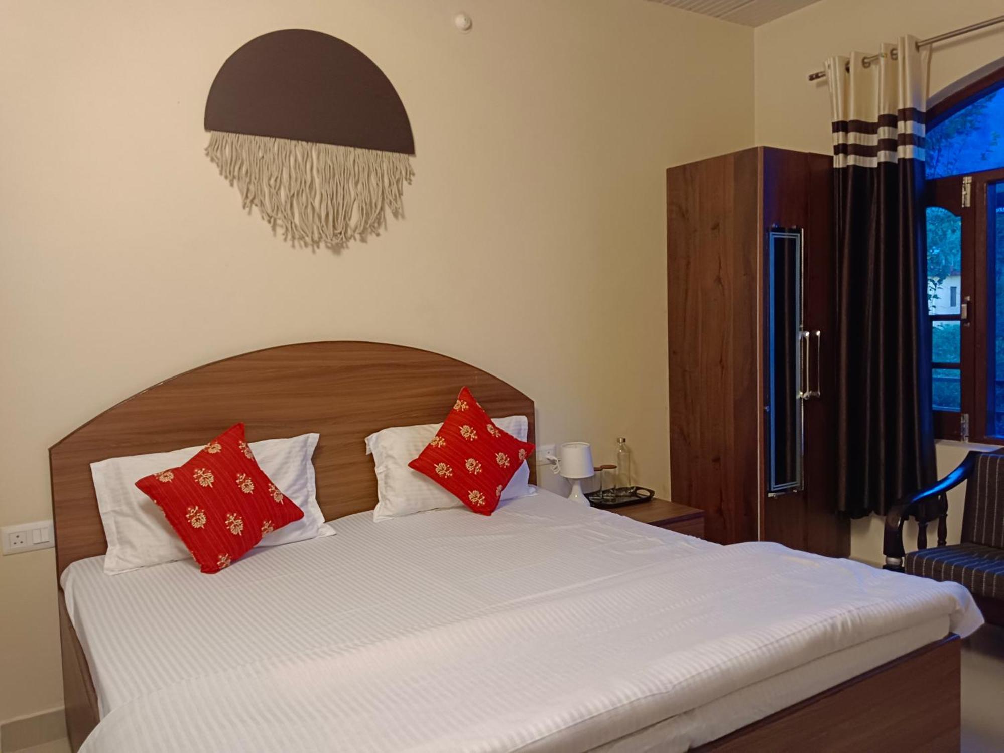 Aditya Homestay Bir-Billing Surrounded By Mountains Exteriör bild