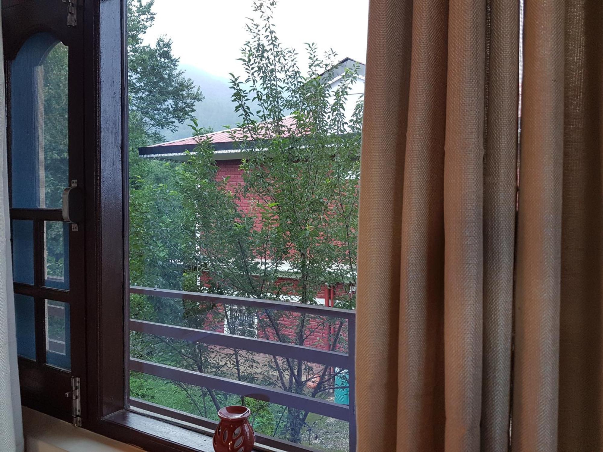 Aditya Homestay Bir-Billing Surrounded By Mountains Exteriör bild